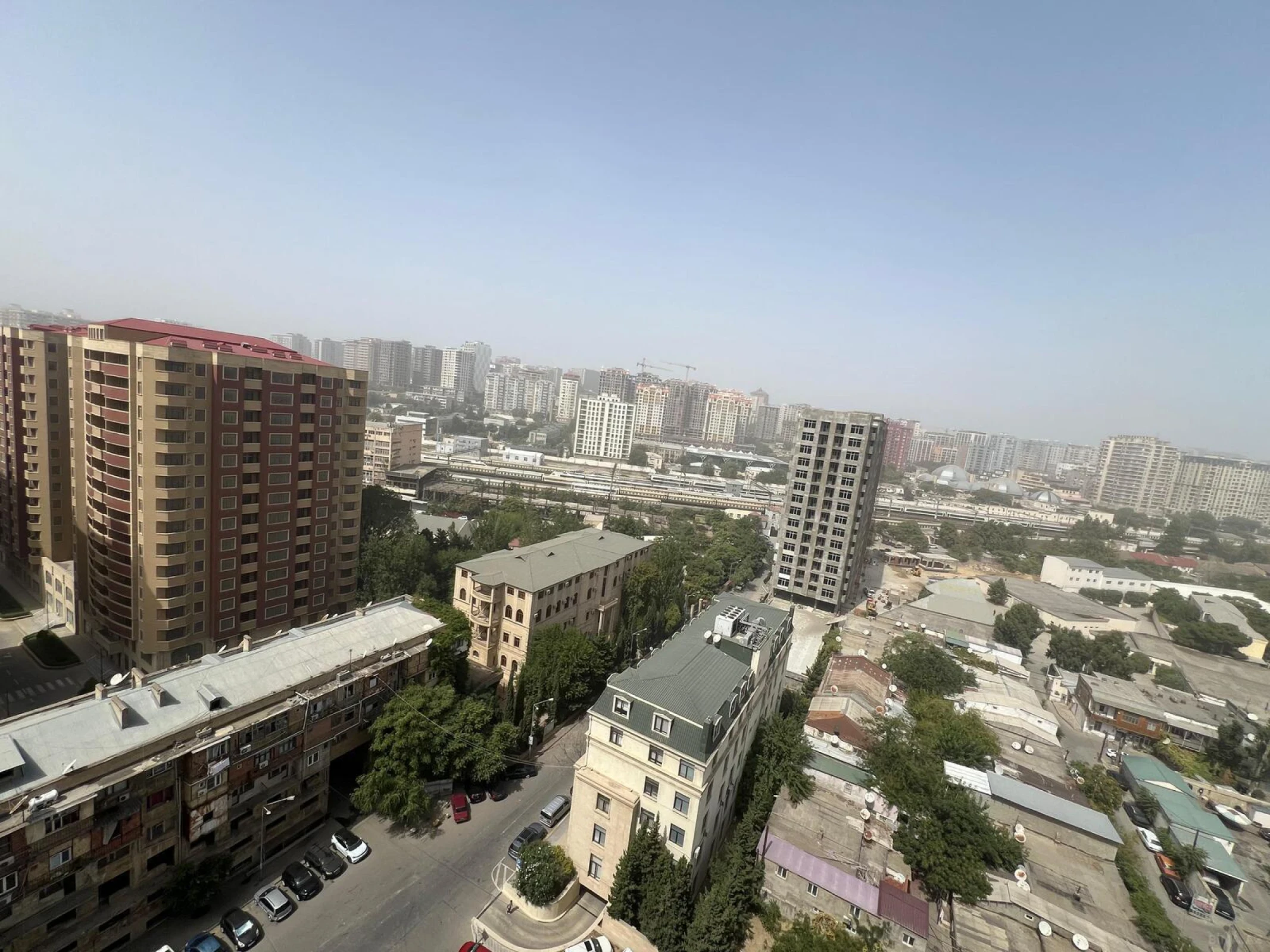 Satılır 4 otaqlı mənzil 190 m²