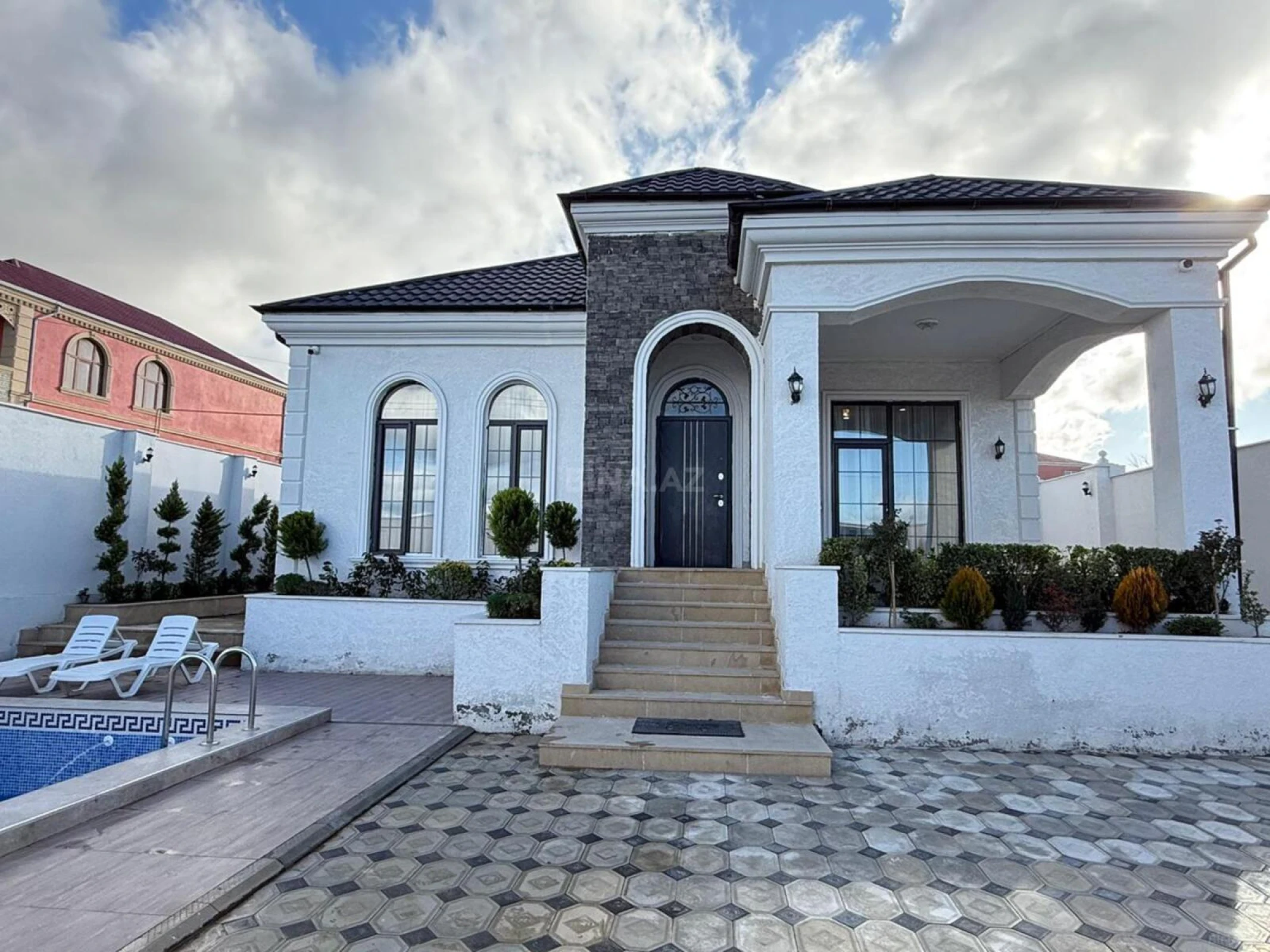 Kirayə verilir 5 otaqlı həyət evi 160 m²