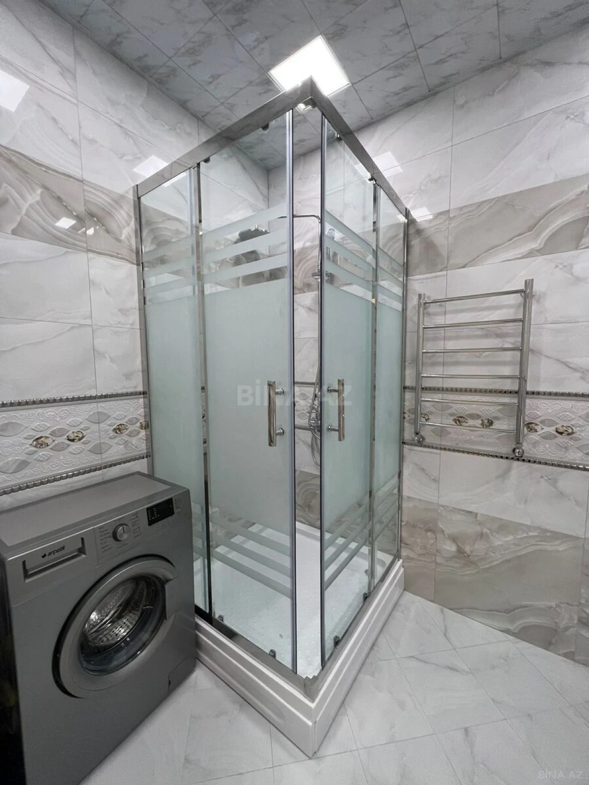 Kirayə verilir 2 otaqlı mənzil 65 m²