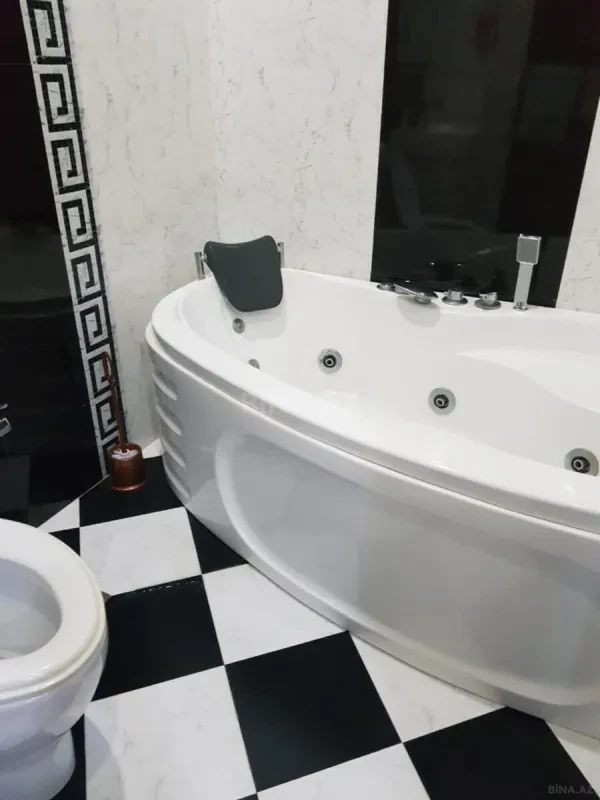 Kirayə verilir 2 otaqlı mənzil 110 m²