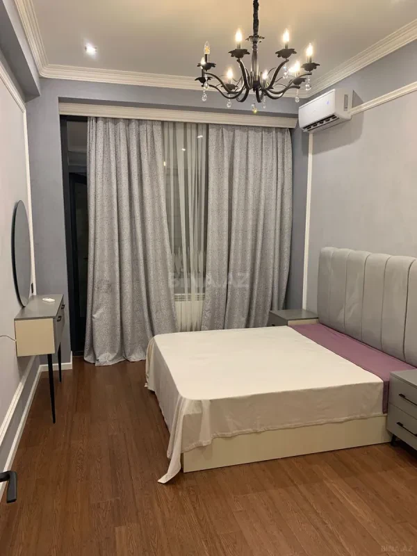 Satılır 2 otaqlı mənzil 68 m²
