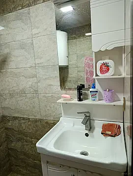 Kirayə verilir 2 otaqlı mənzil 50 m²