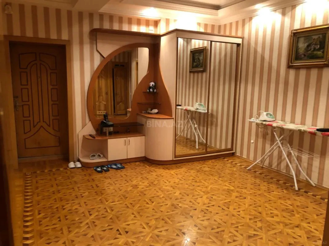 Kirayə verilir 3 otaqlı mənzil 140 m²