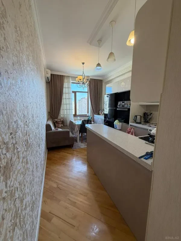 Satılır 2 otaqlı mənzil 82 m²