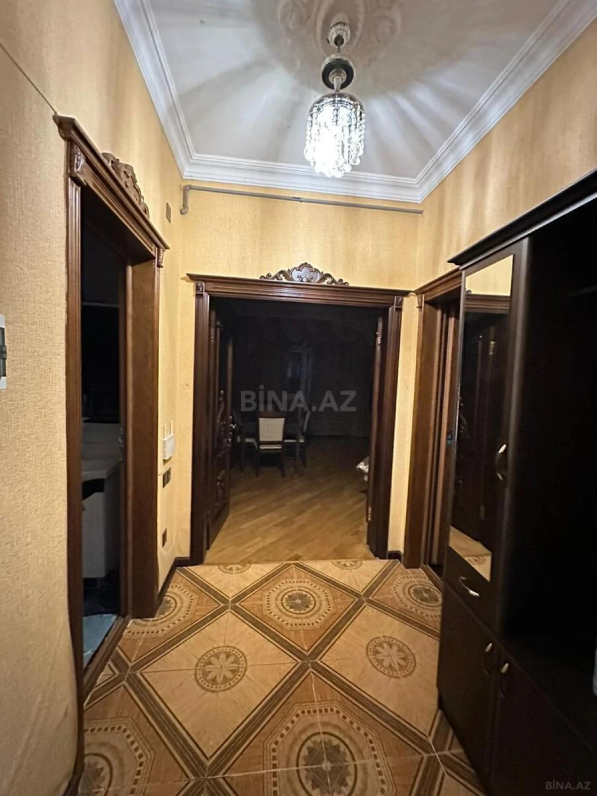 Kirayə verilir 2 otaqlı mənzil 80 m²