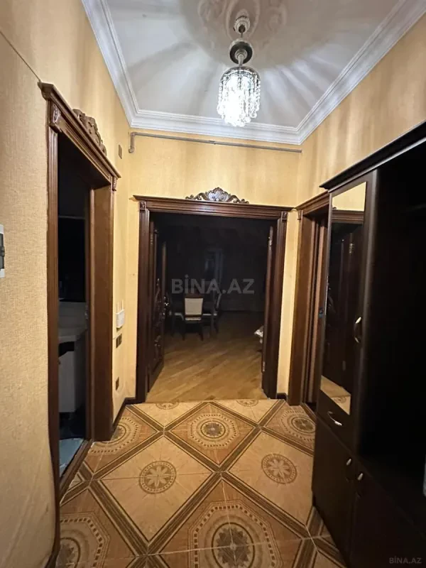 Kirayə verilir 2 otaqlı mənzil 80 m²