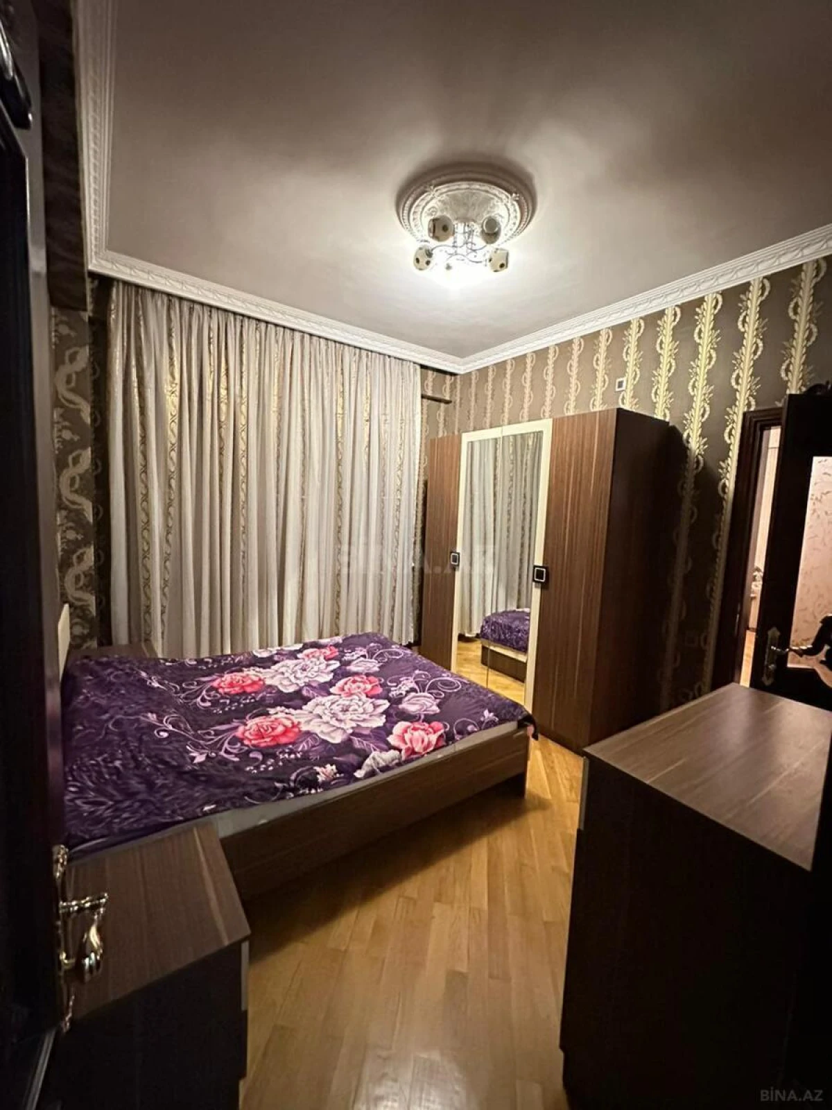 Kirayə verilir 2 otaqlı mənzil 80 m²