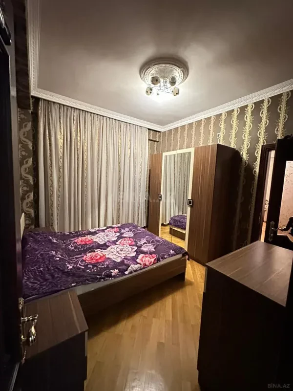 Kirayə verilir 2 otaqlı mənzil 80 m²