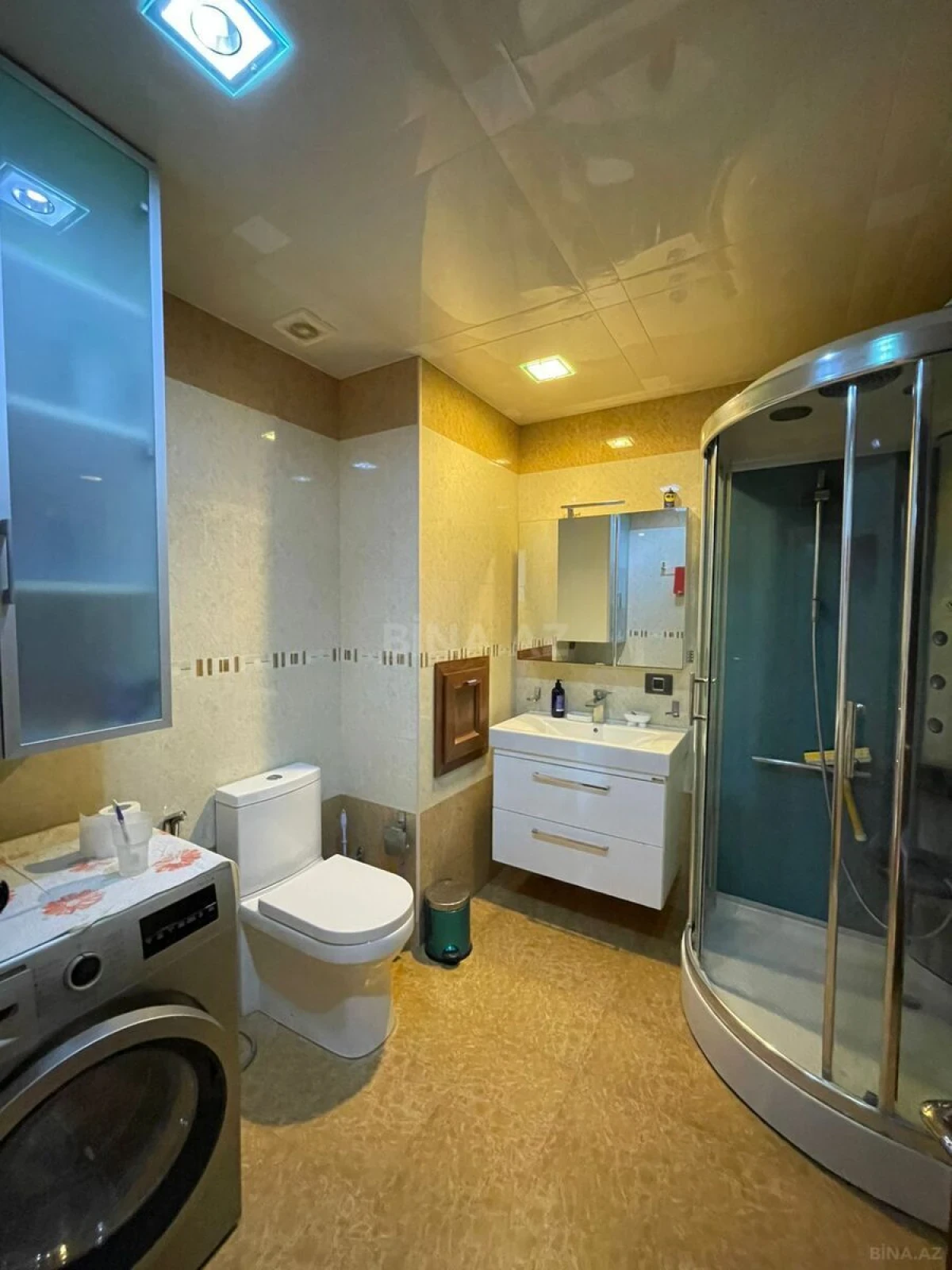 Kirayə verilir 3 otaqlı mənzil 126 m²