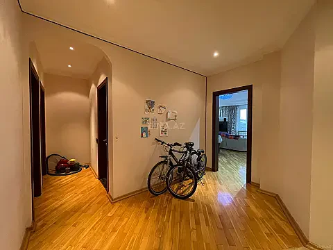 Kirayə verilir 3 otaqlı mənzil 126 m²
