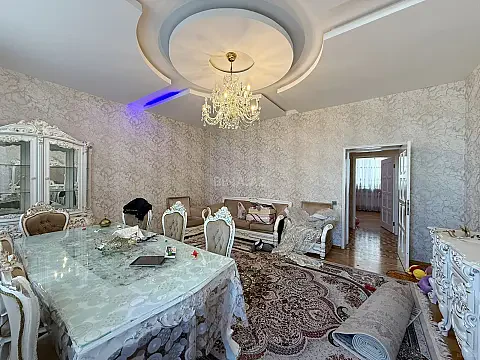 Kirayə verilir 4 otaqlı mənzil 100 m²
