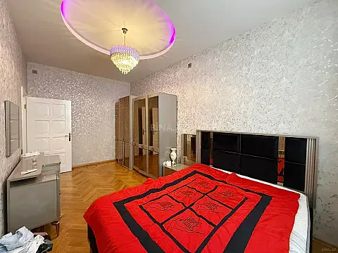 Kirayə verilir 4 otaqlı mənzil 100 m²