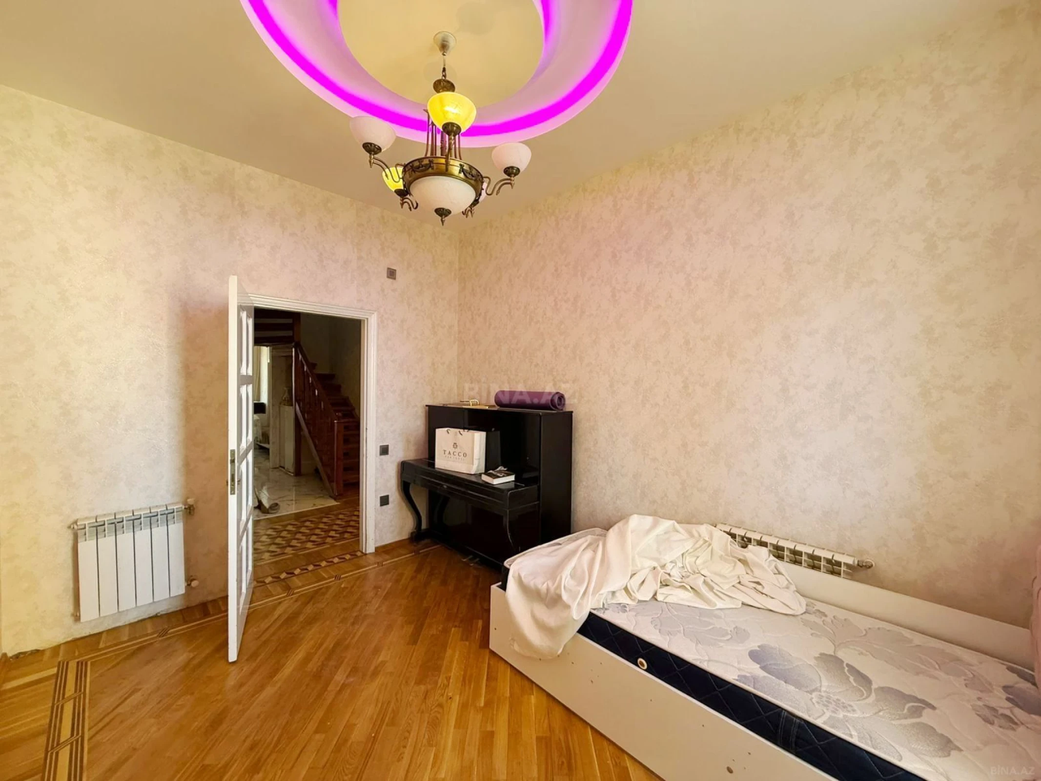 Kirayə verilir 4 otaqlı mənzil 100 m²