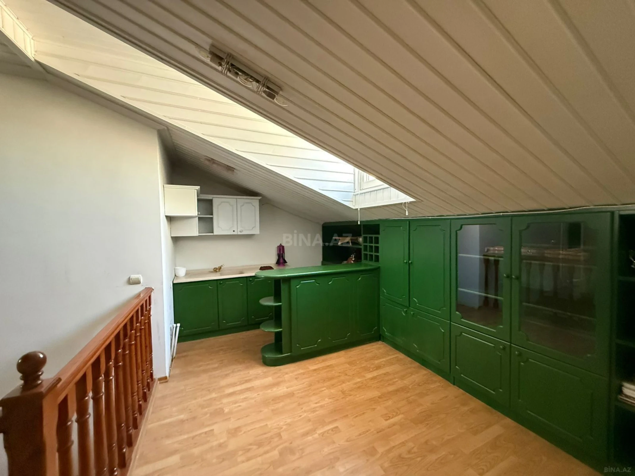 Kirayə verilir 4 otaqlı mənzil 100 m²