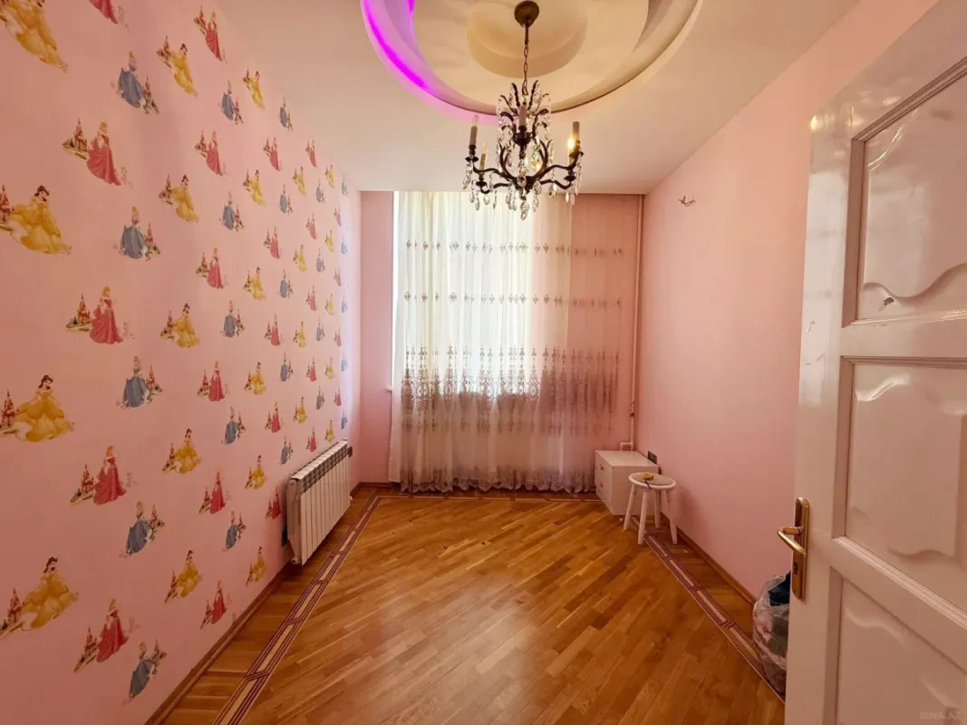 Kirayə verilir 4 otaqlı mənzil 100 m²