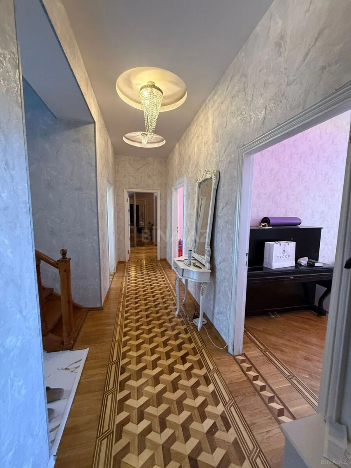 Kirayə verilir 4 otaqlı mənzil 100 m²