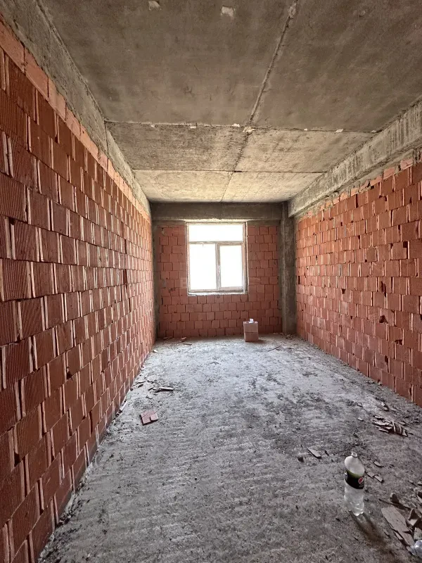 Satılır 2 otaqlı mənzil 68 m²