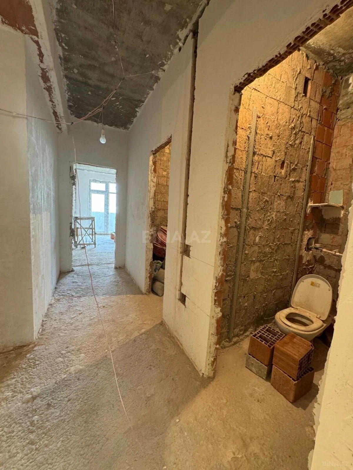 Satılır 3 otaqlı mənzil 125 m²