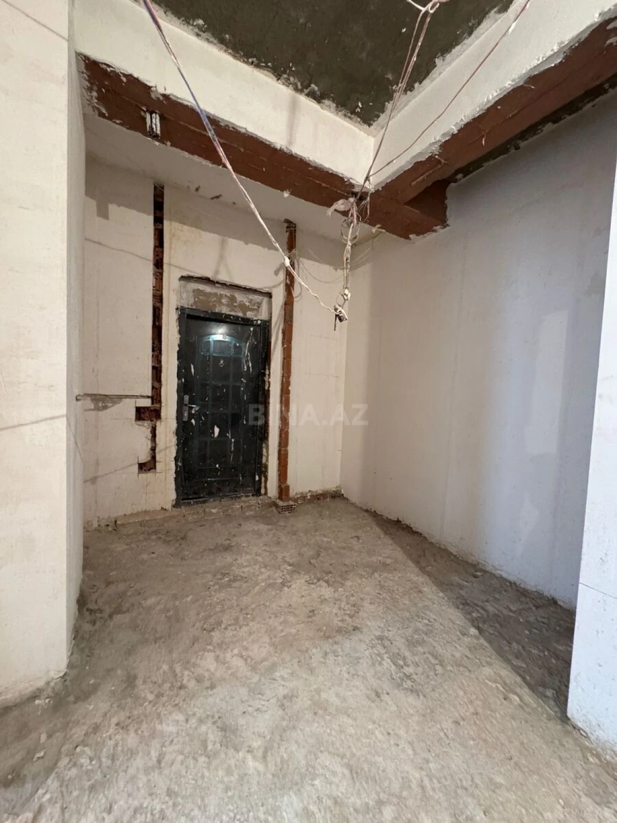Satılır 3 otaqlı mənzil 125 m²