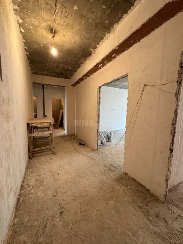 Satılır 3 otaqlı mənzil 125 m²
