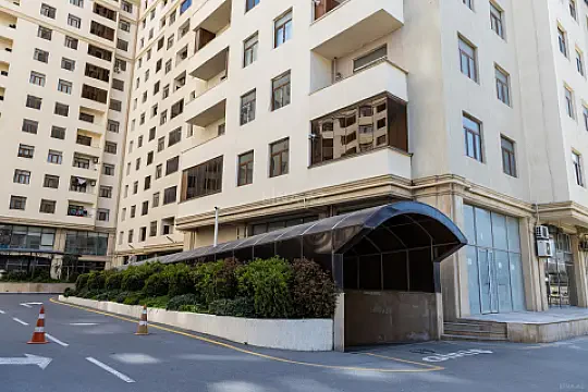 Satılır 2 otaqlı mənzil 90 m²