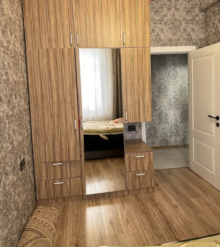 Satılır 2 otaqlı mənzil 52 m²