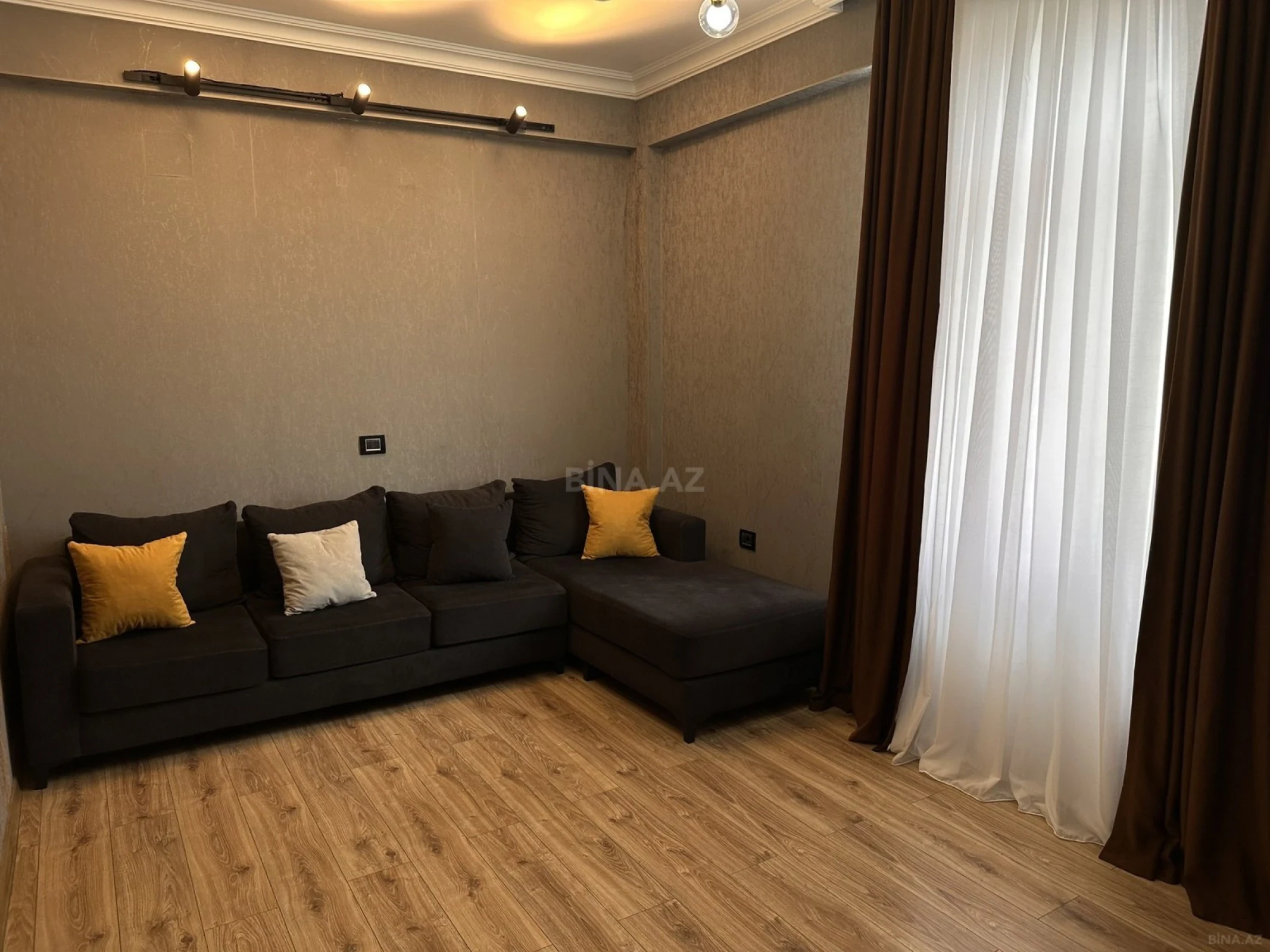Satılır 2 otaqlı mənzil 52 m²