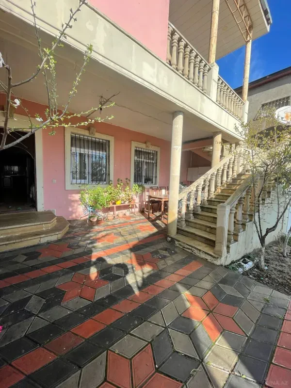 Satılır 5 otaqlı həyət evi 160 m²