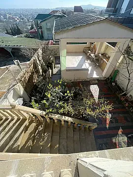 Satılır 5 otaqlı həyət evi 160 m²