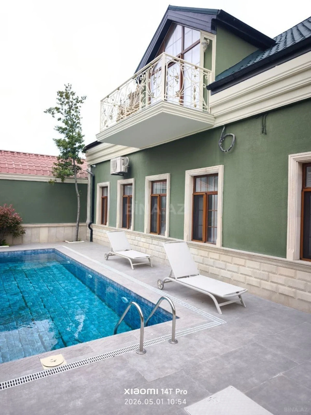 Satılır 5 otaqlı həyət evi 450 m²