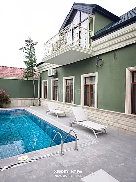 Satılır 5 otaqlı həyət evi 450 m²