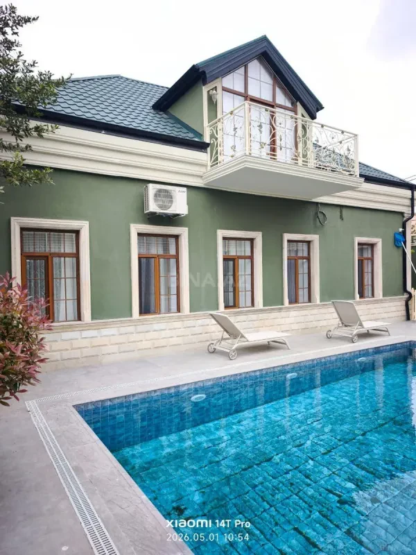 Satılır 5 otaqlı həyət evi 450 m²