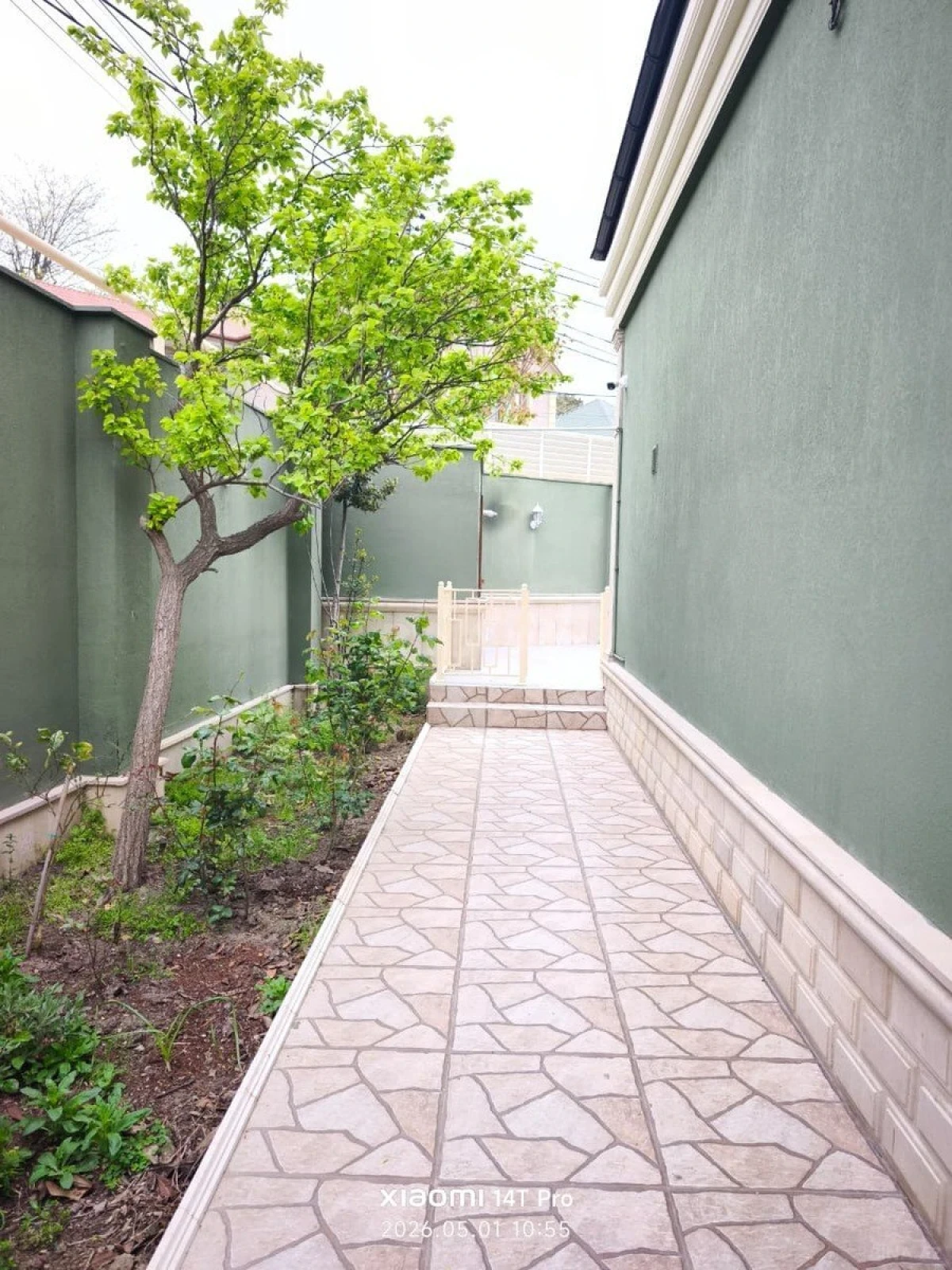 Satılır 5 otaqlı həyət evi 450 m²