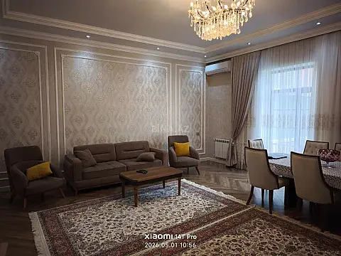 Satılır 5 otaqlı həyət evi 450 m²