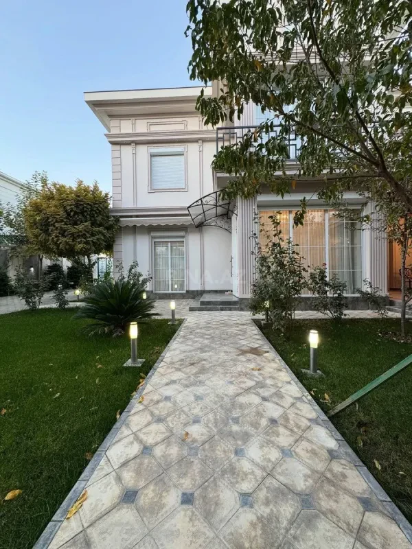 Kirayə verilir 5 otaqlı həyət evi 400 m²
