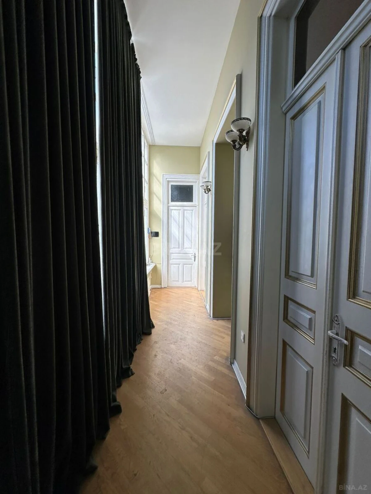 Kirayə verilir 3 otaqlı ofis 130 m²