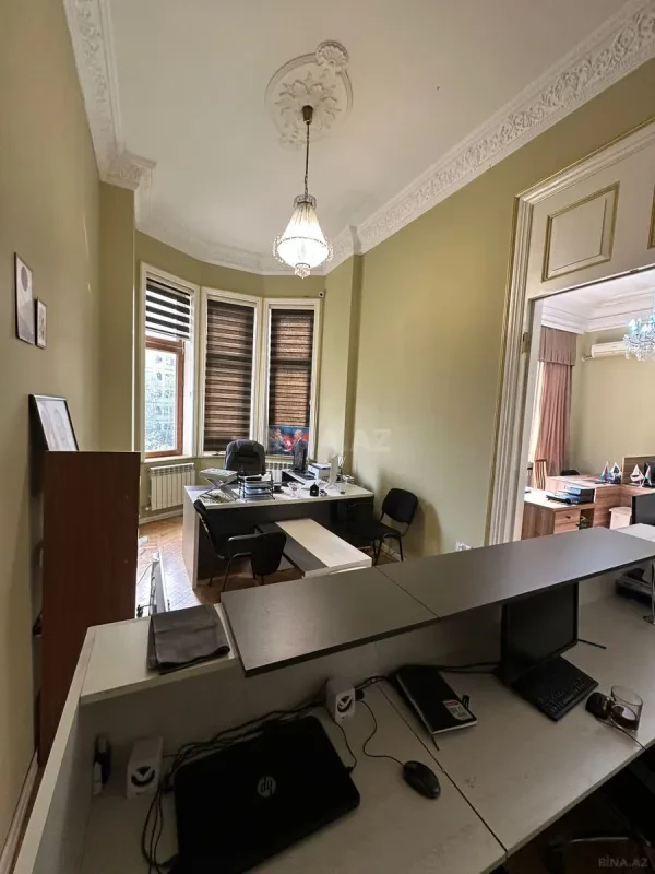 Kirayə verilir 3 otaqlı ofis 130 m²