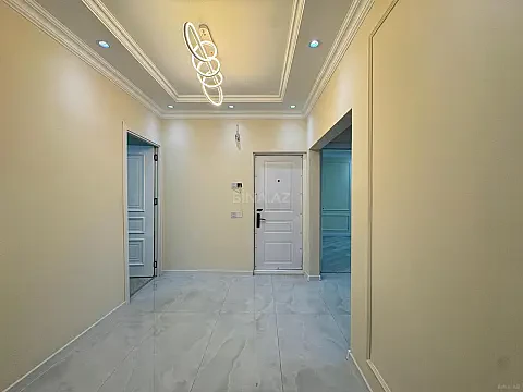 Satılır 4 otaqlı mənzil 105 m²