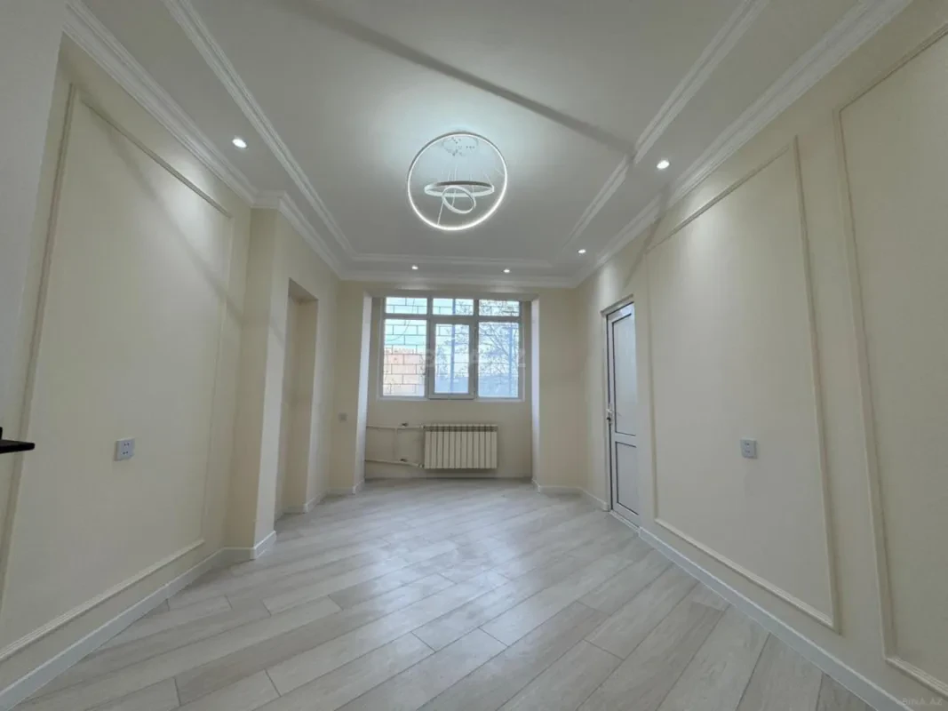 Satılır 4 otaqlı mənzil 105 m²