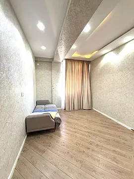 Satılır 3 otaqlı mənzil 122 m²