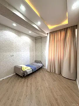 Satılır 3 otaqlı mənzil 122 m²