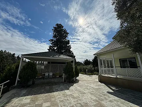 Kirayə verilir 6 otaqlı həyət evi 200 m²