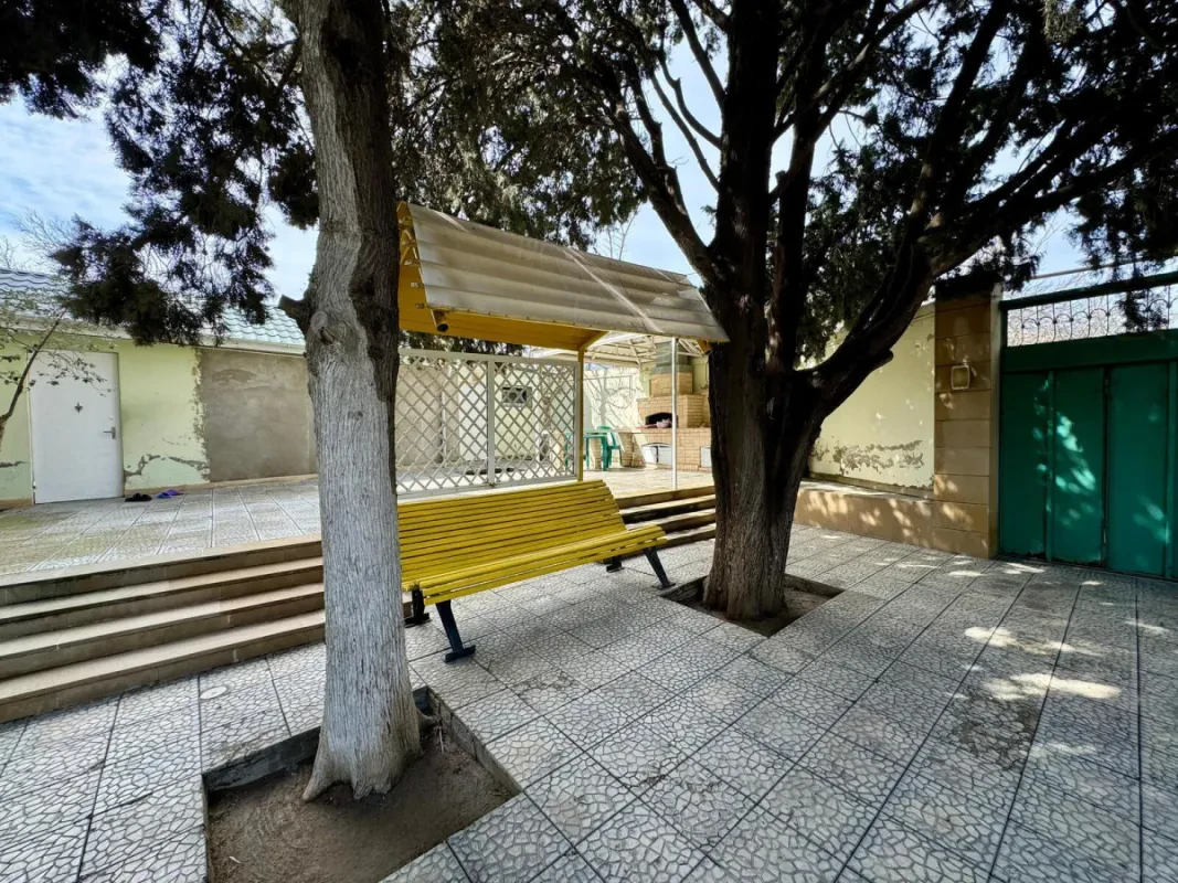 Kirayə verilir 6 otaqlı həyət evi 200 m²