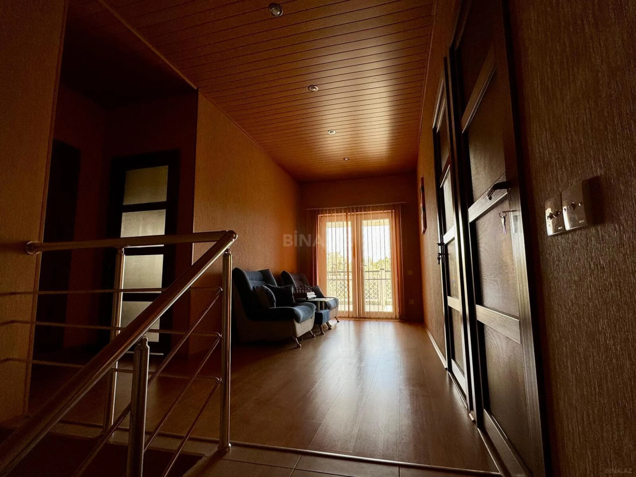 Kirayə verilir 6 otaqlı həyət evi 200 m²