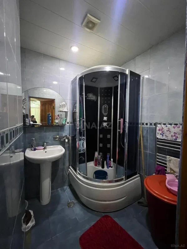 Satılır 5 otaqlı mənzil 120 m²