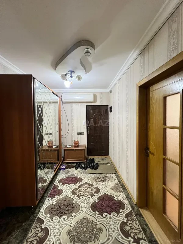 Satılır 5 otaqlı mənzil 120 m²