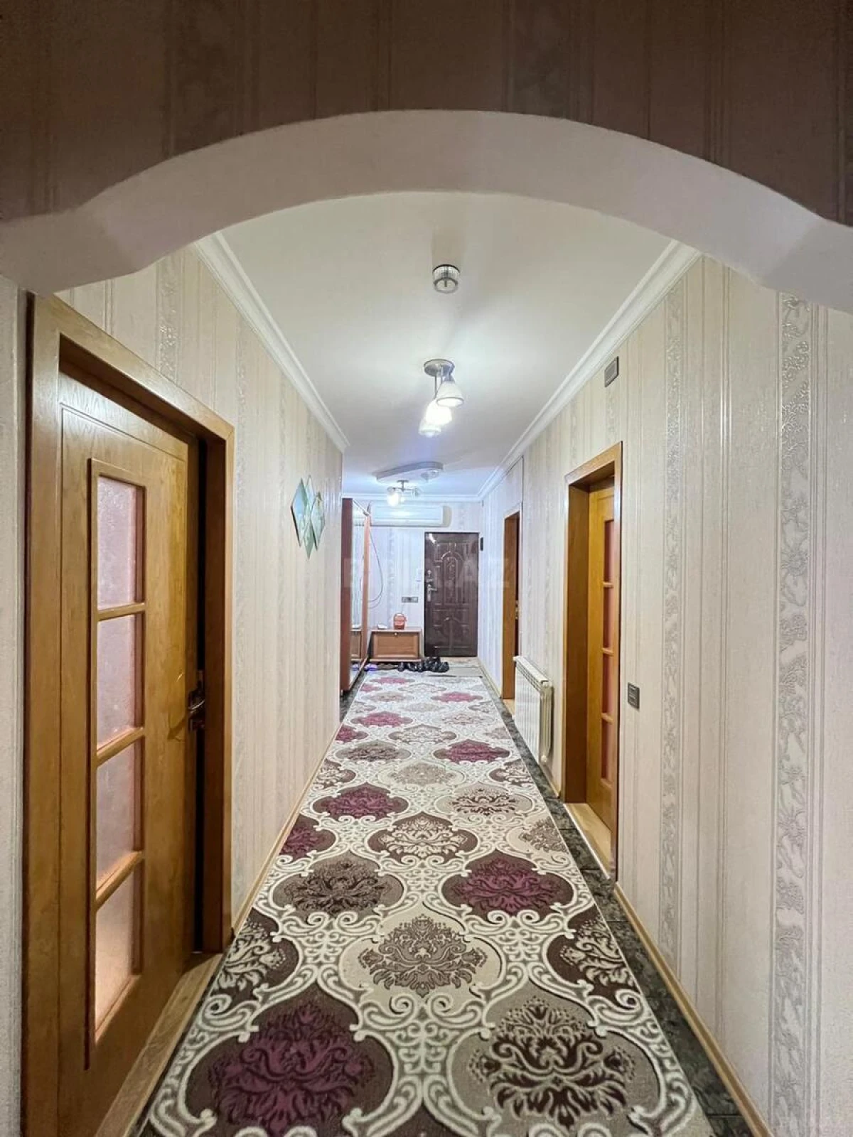 Satılır 5 otaqlı mənzil 120 m²