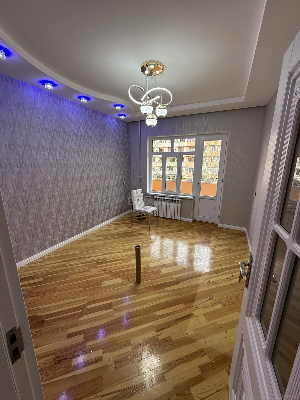 Kirayə verilir 3 otaqlı mənzil 70 m²