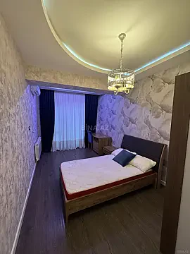 Kirayə verilir 3 otaqlı mənzil 140 m²