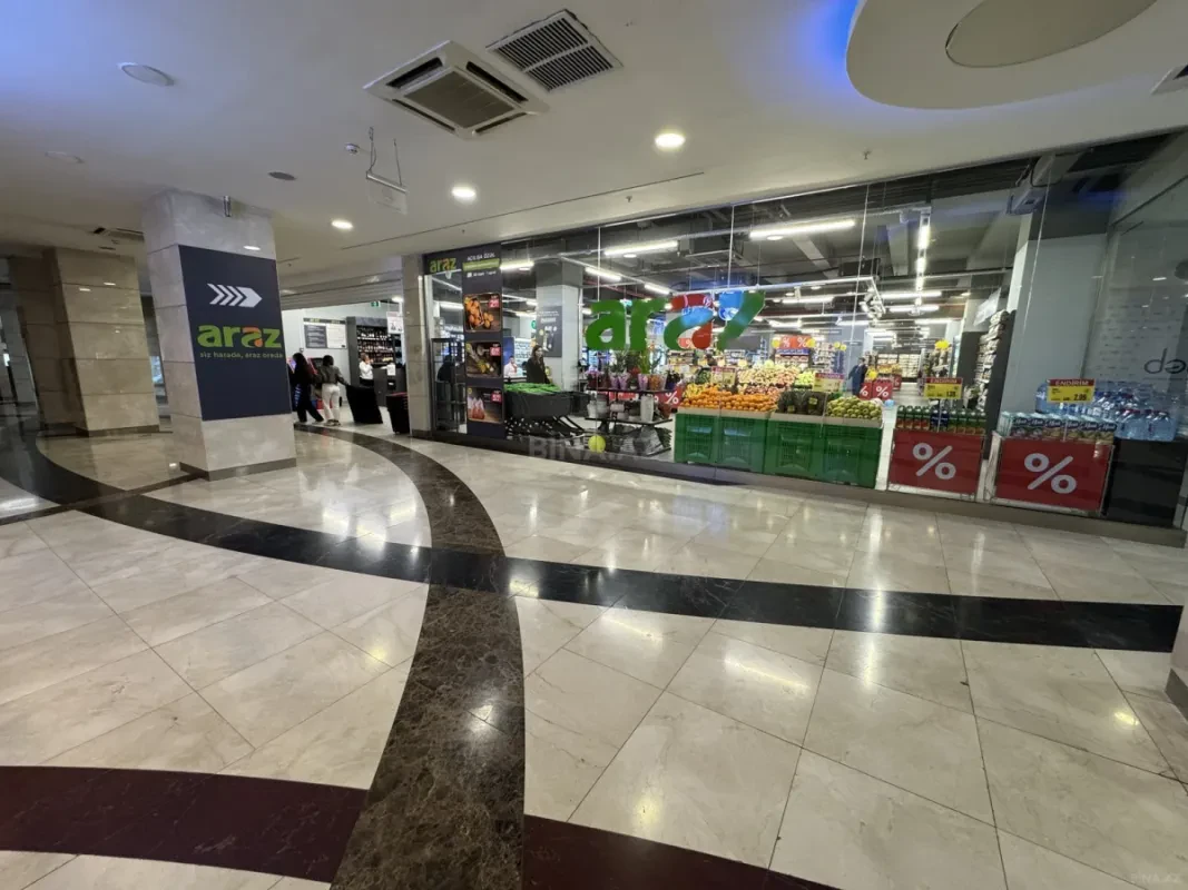 Kirayə verilir 3 otaqlı mənzil 140 m²